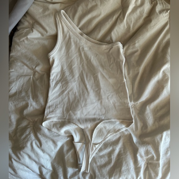 Abercrombie & fitch one shoulder bodysuit - Picture 3 of 3